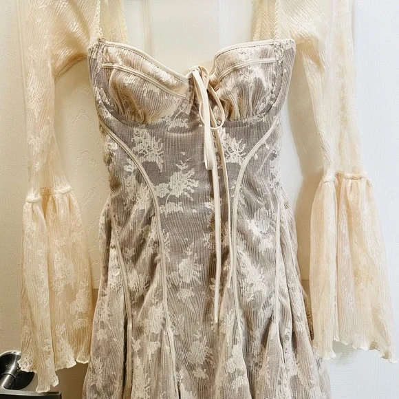 House of CB Analissa Cream Lace Corset Dress XS cup A/C- Regular Length NWOT